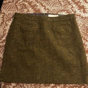 Gorgeous tweed skirt by Loft size 4